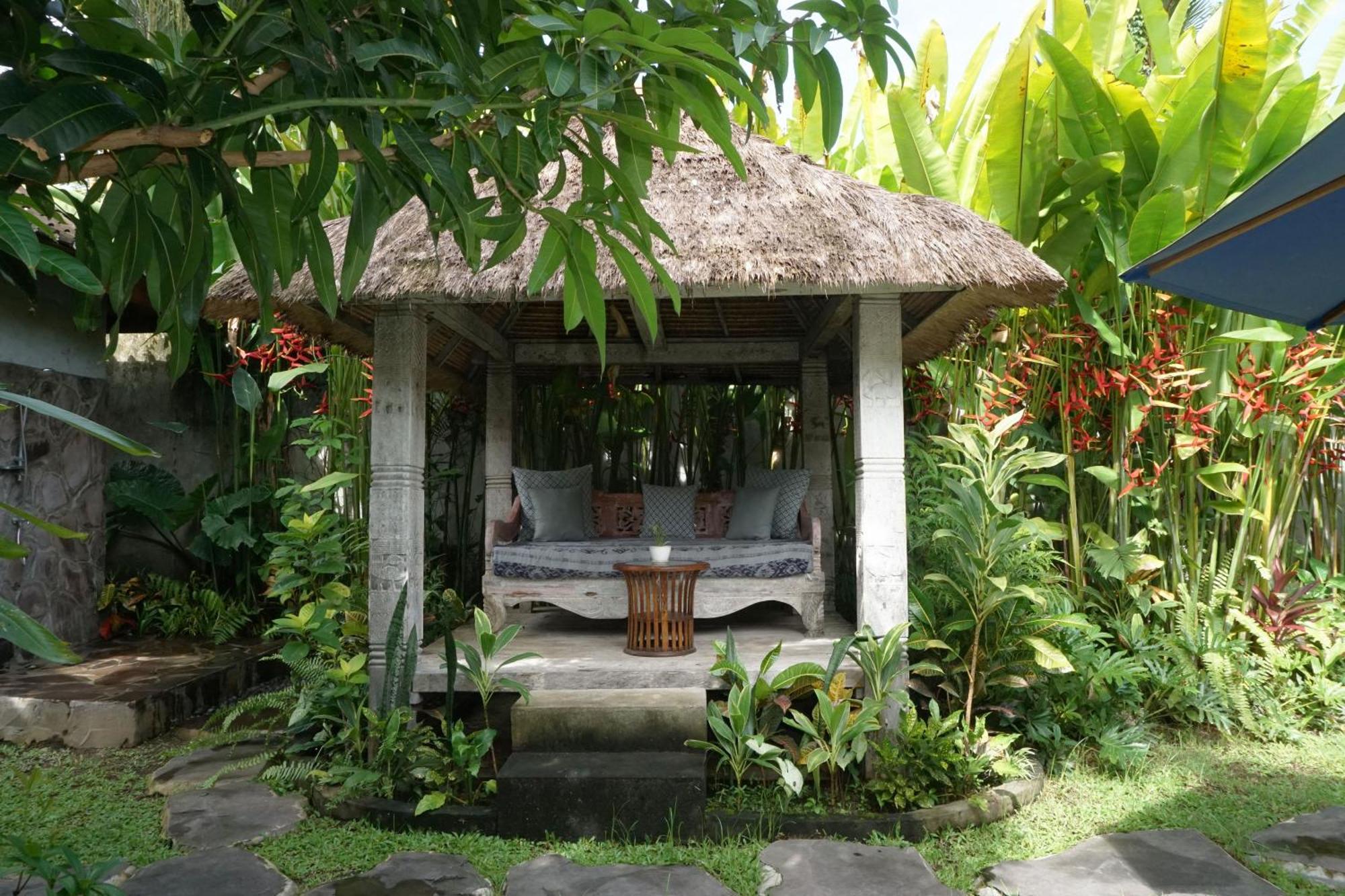 Villa Heliconia Убуд Экстерьер фото